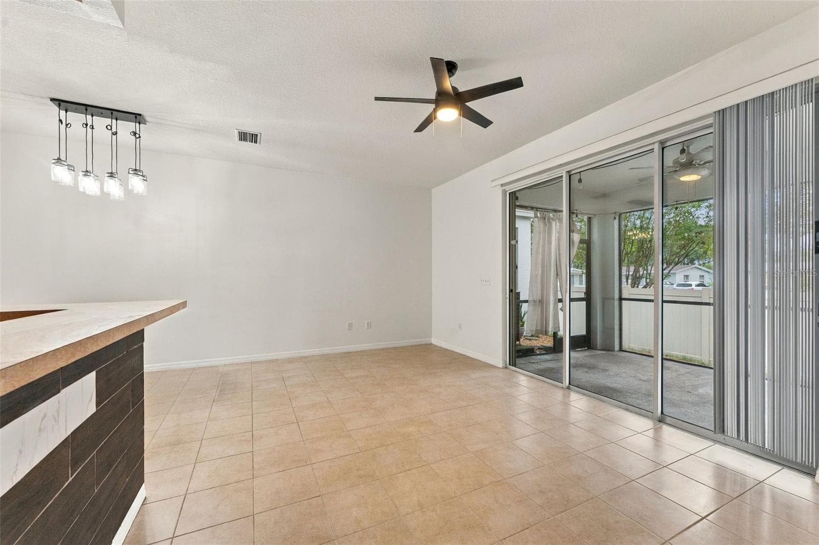 Townhouse at 4643 69TH PL N, PINELLAS PARK, photo 16 of 46