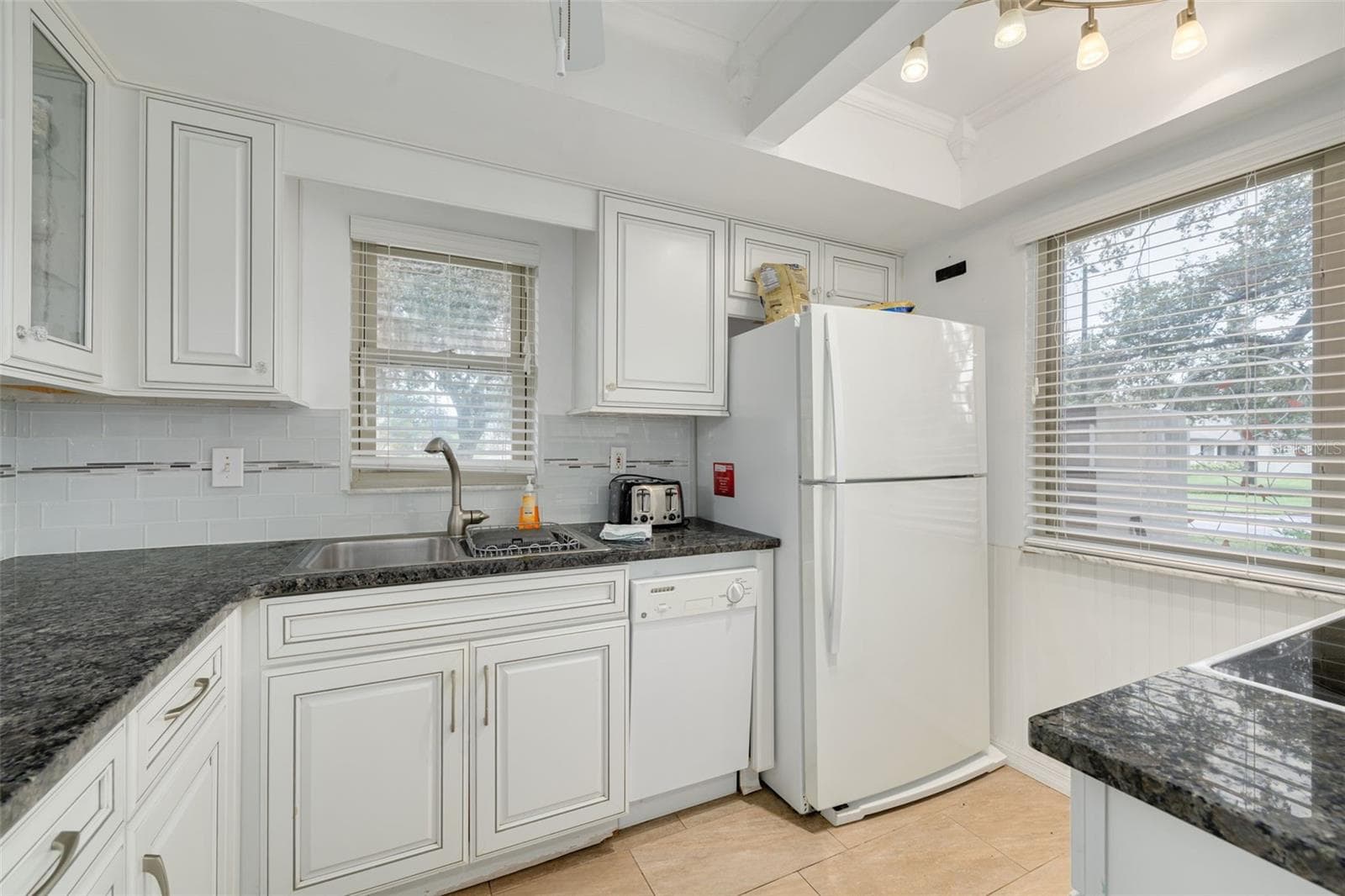 Kitchen - 2476 LAURELWOOD DR #C, CLEARWATER