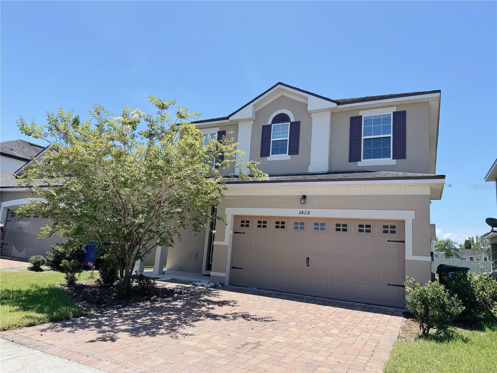 Single Family Residence at 2428 CHATEAU LOOP, KISSIMMEE, photo 2 of 42