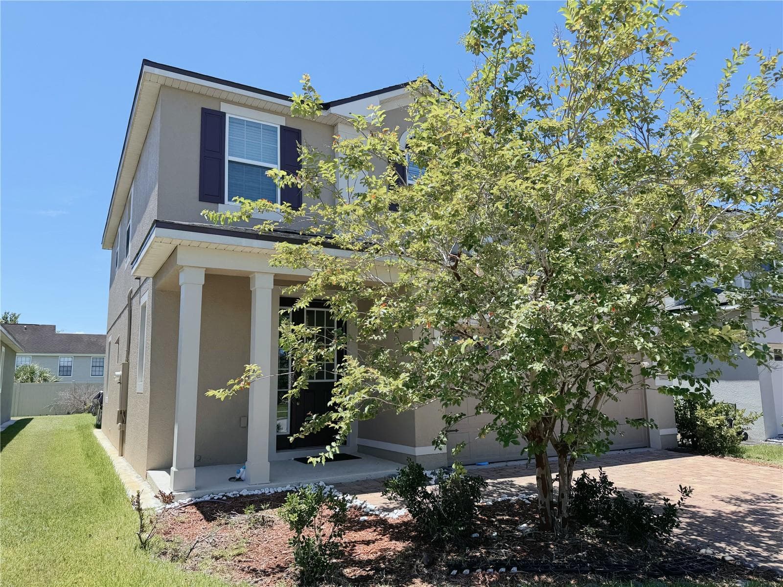 Single Family Residence at 2428 CHATEAU LOOP, KISSIMMEE, photo 3 of 42