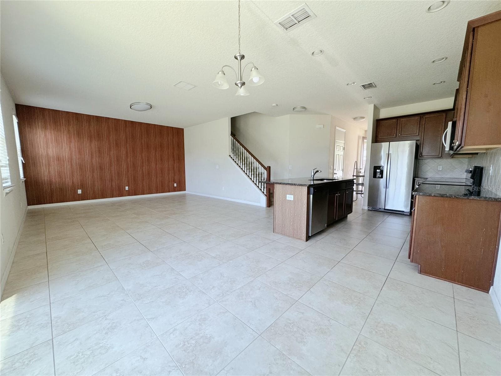 Single Family Residence at 2428 CHATEAU LOOP, KISSIMMEE, photo 9 of 42
