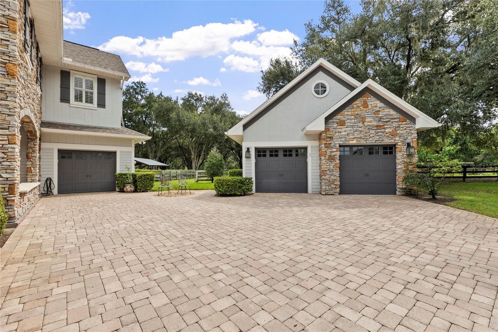Single Family Residence at 19601 EAGLE CREST DR, LUTZ, photo 4 of 104