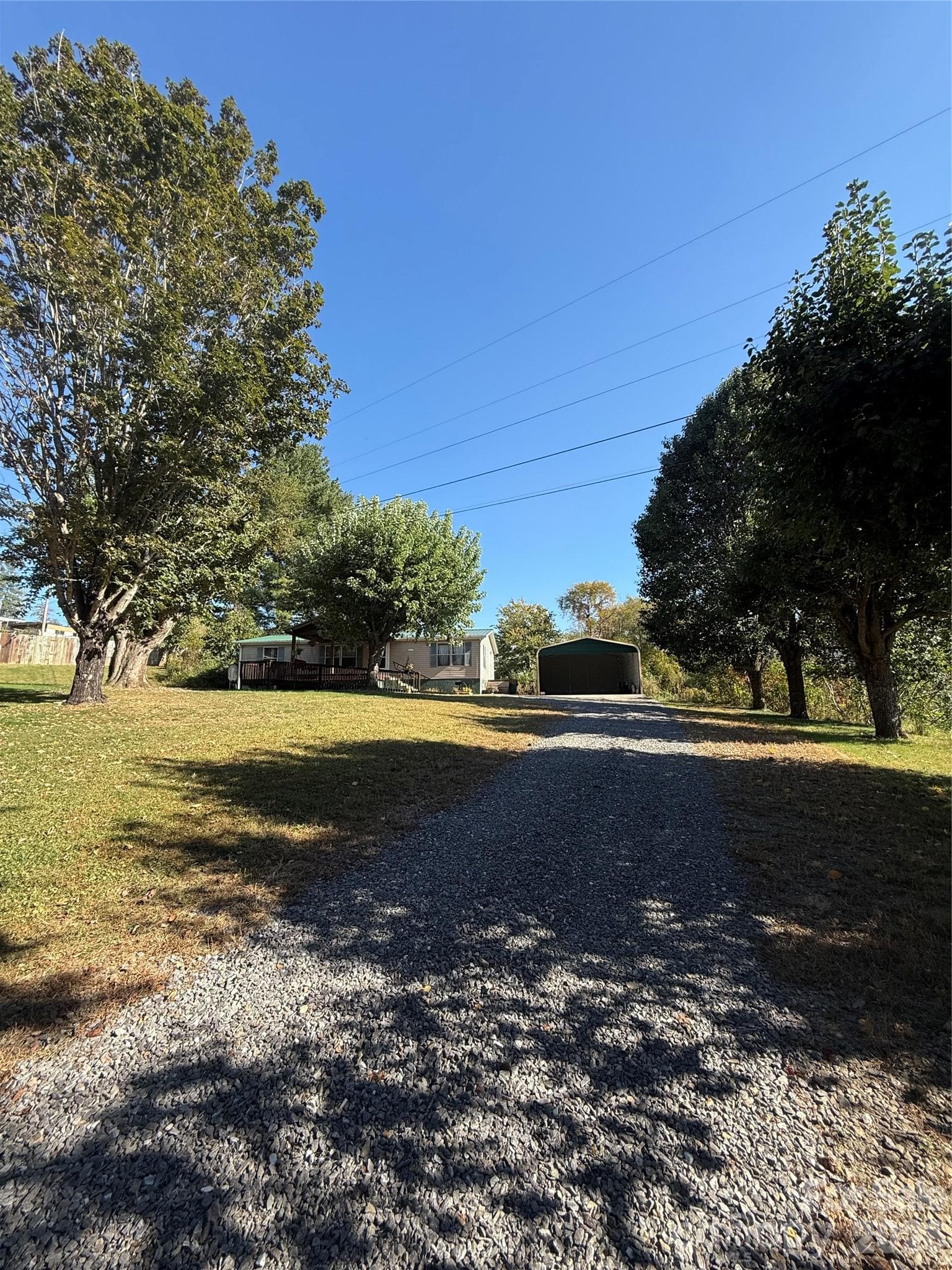Private driveway - 97 Fair Haven Drive, Burnsville