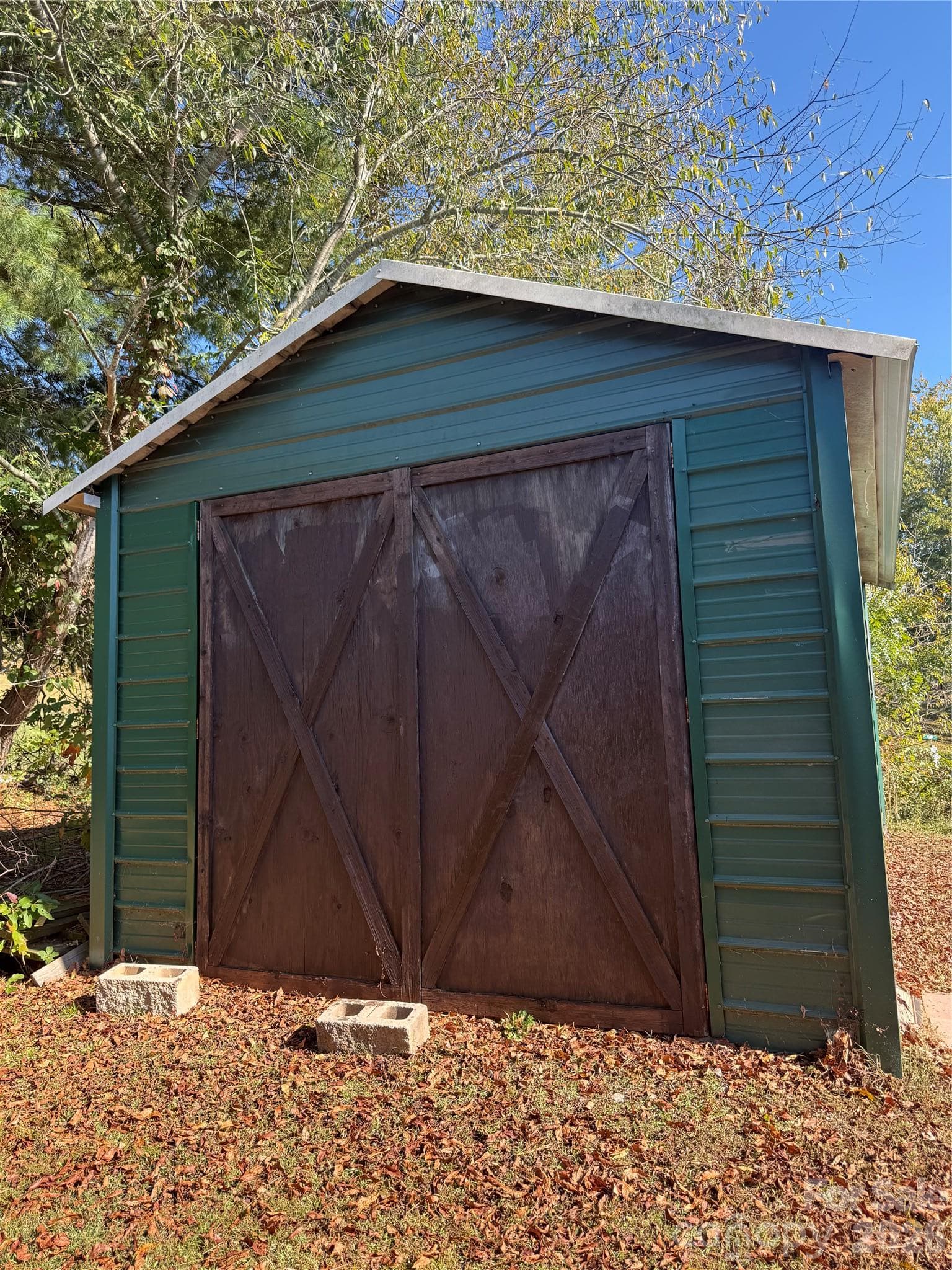 2 large doors that open for easy lawn equipment access - 97 Fair Haven Drive, Burnsville