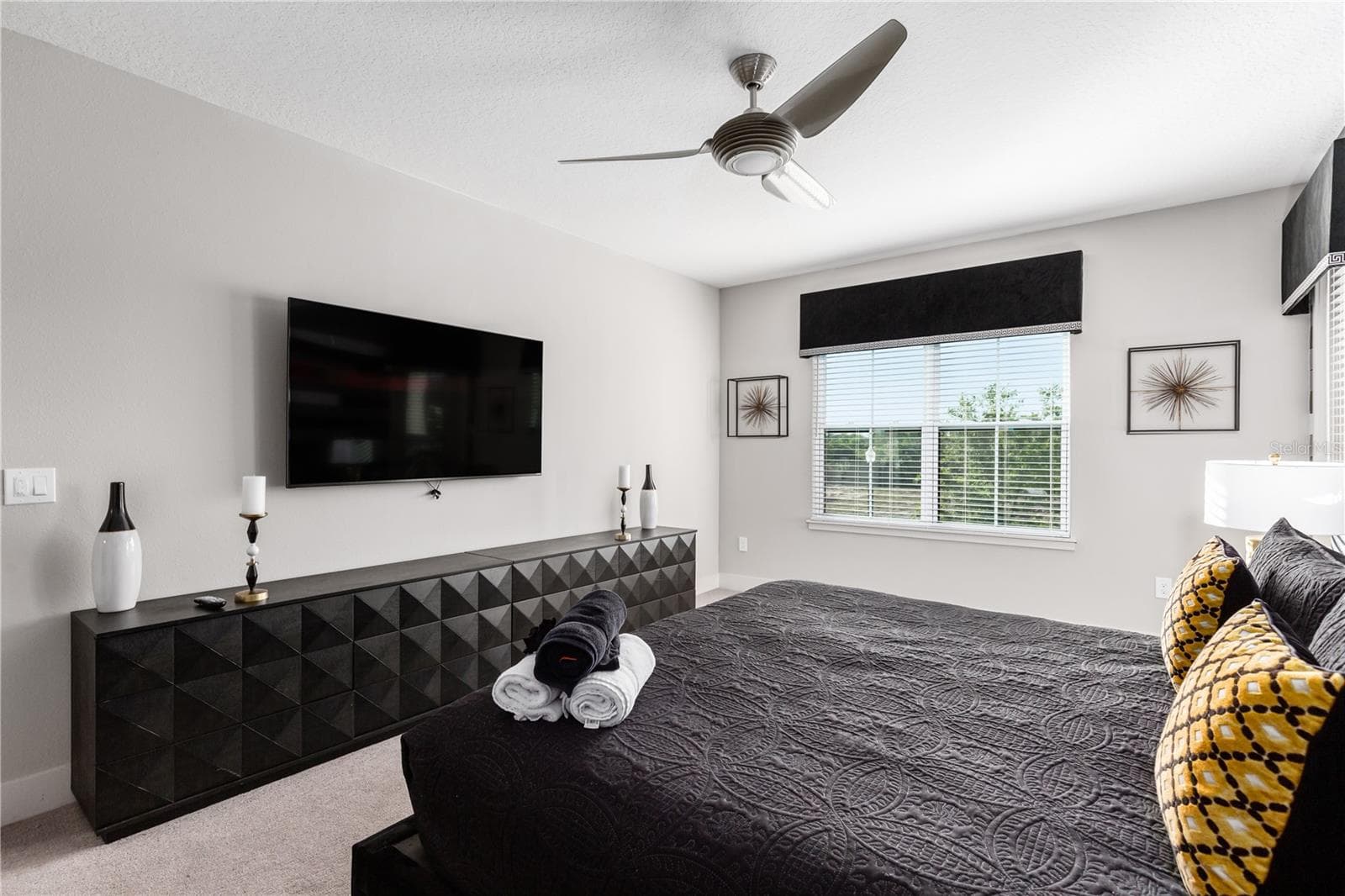 Single Family Residence at 1039 JACK NICKLAUS CT, KISSIMMEE, photo 14 of 96
