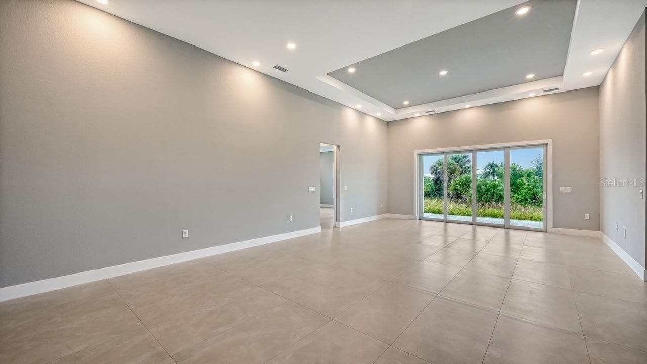 Single Family Residence at 8147 TRACY CIR, PORT CHARLOTTE, photo 14 of 41
