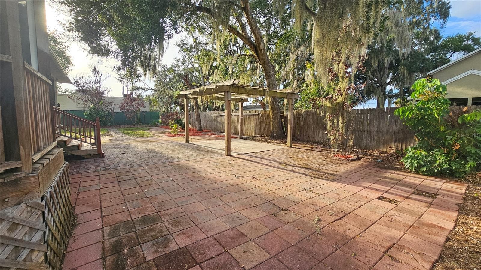 Back yard view - 25 E CHESLEY AVE, EUSTIS