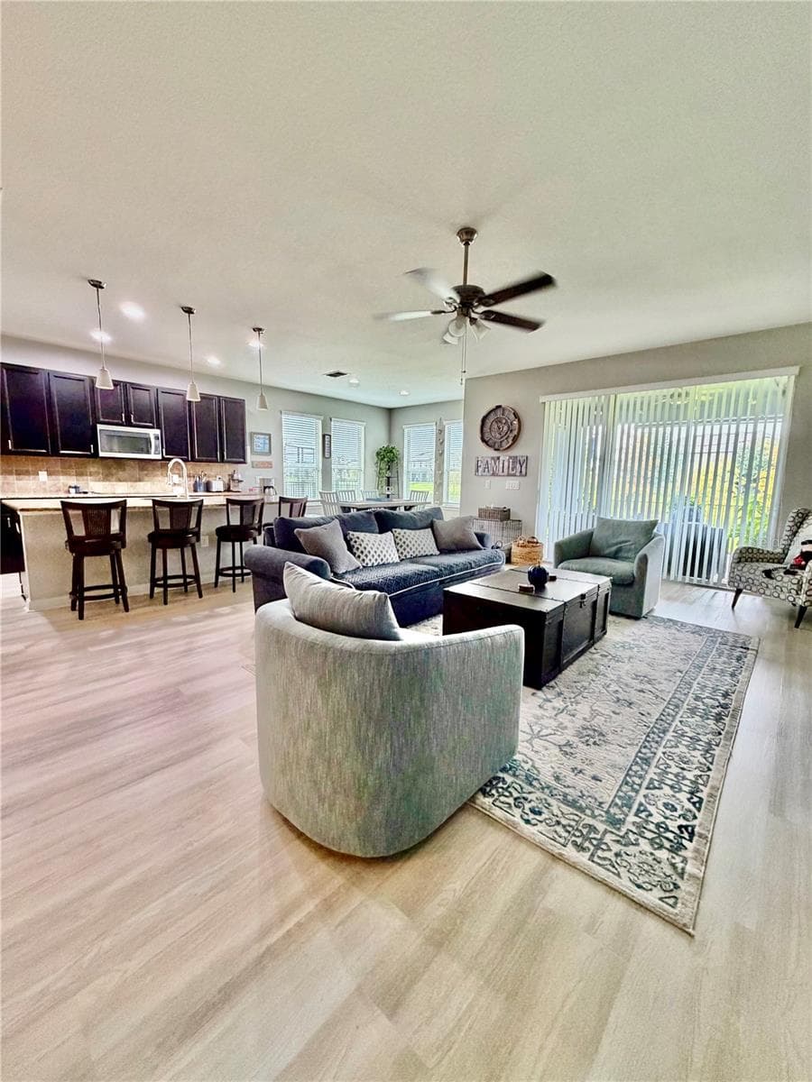 Single Family Residence at 1033 FOUNTAIN COIN LOOP, ORLANDO, photo 14 of 43