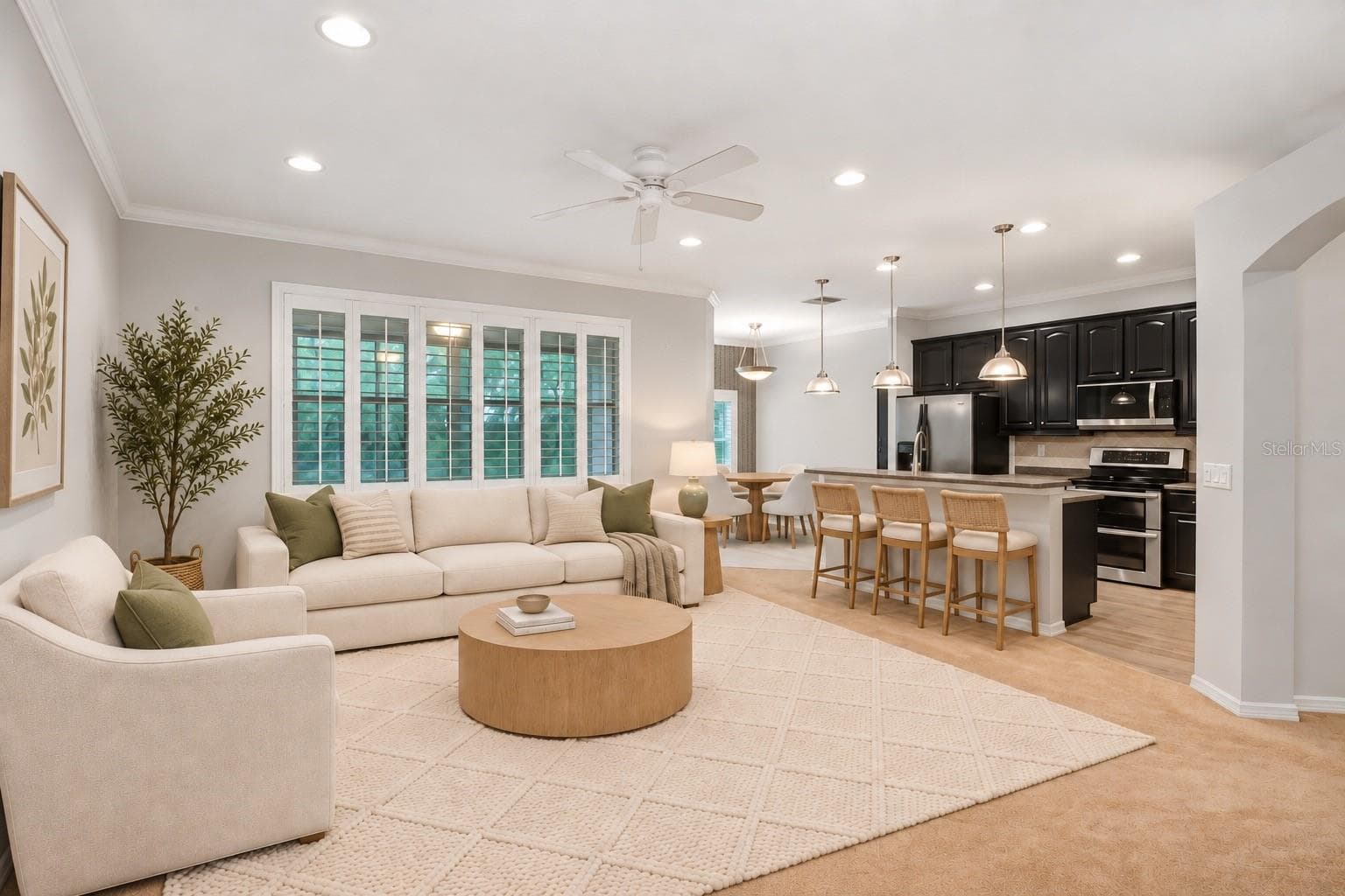 Family Room with Kitchen Combo. New windows and Plantation Shutters throughout - 1161 EMERALD HILL WAY, VALRICO
