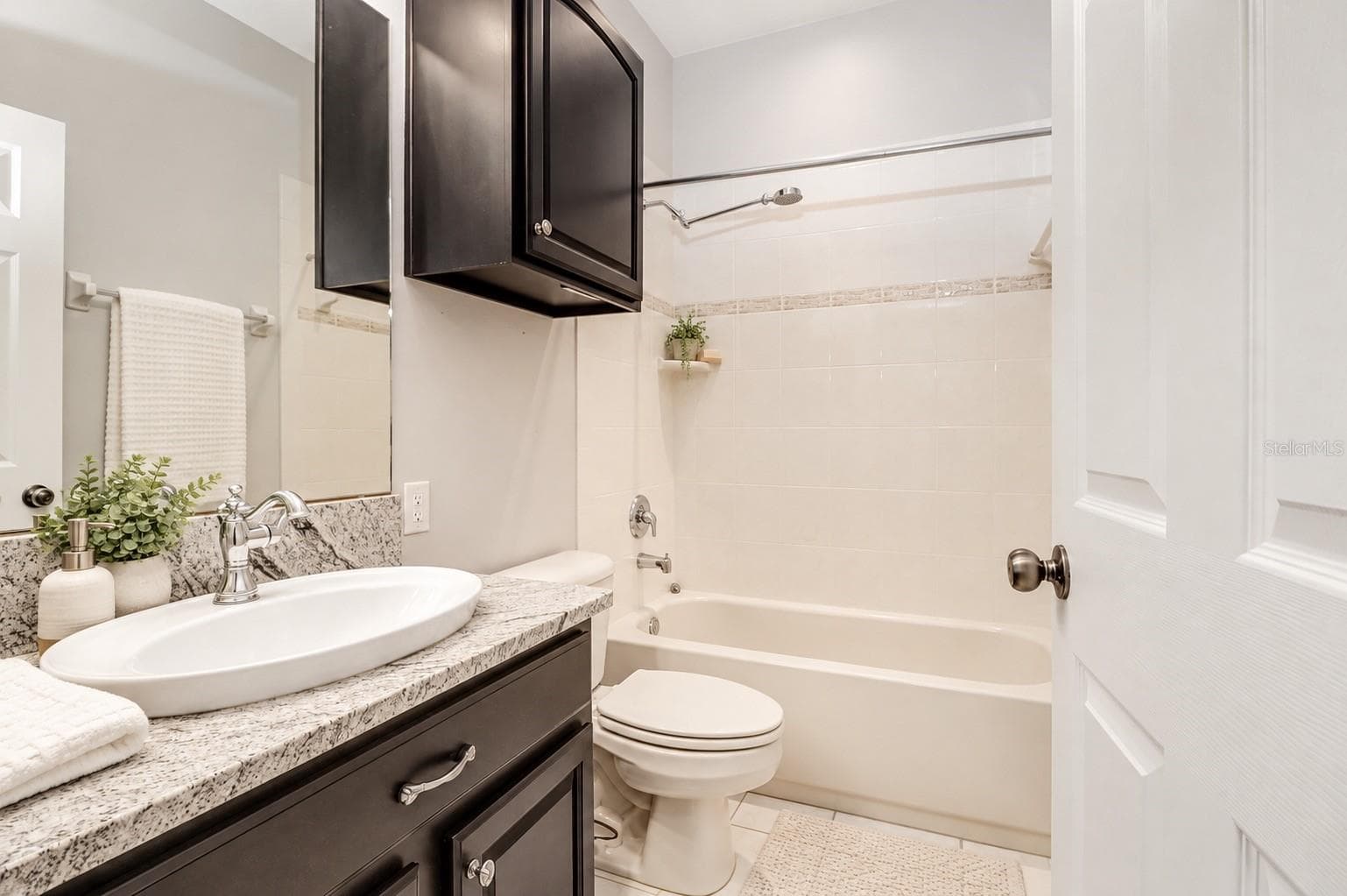 Hall Bath - 1161 EMERALD HILL WAY, VALRICO