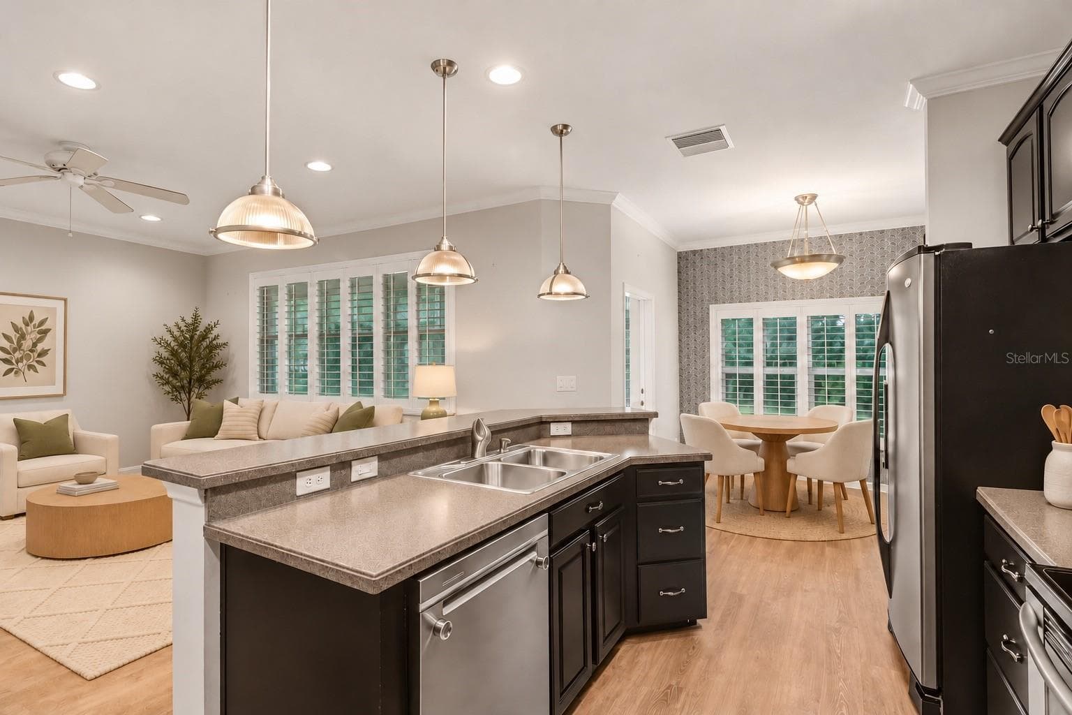 Spacious Great Room - 1161 EMERALD HILL WAY, VALRICO