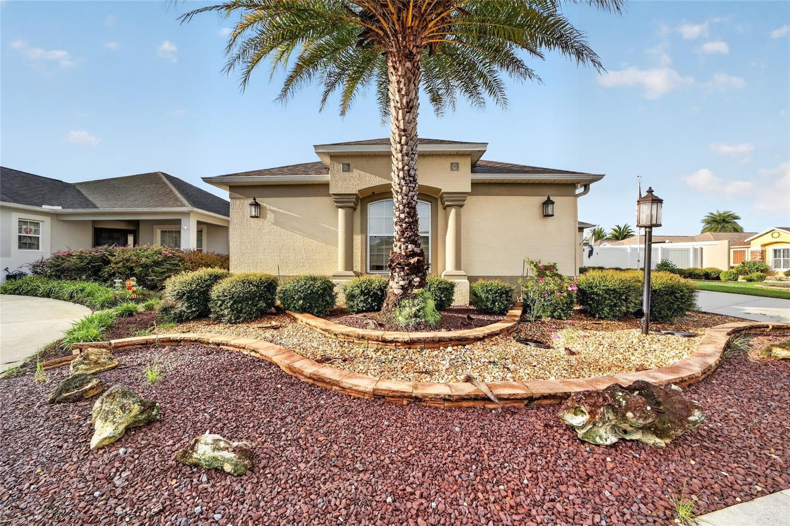 Villa at 664 MISSION HILLS TRL, THE VILLAGES, photo 3 of 63