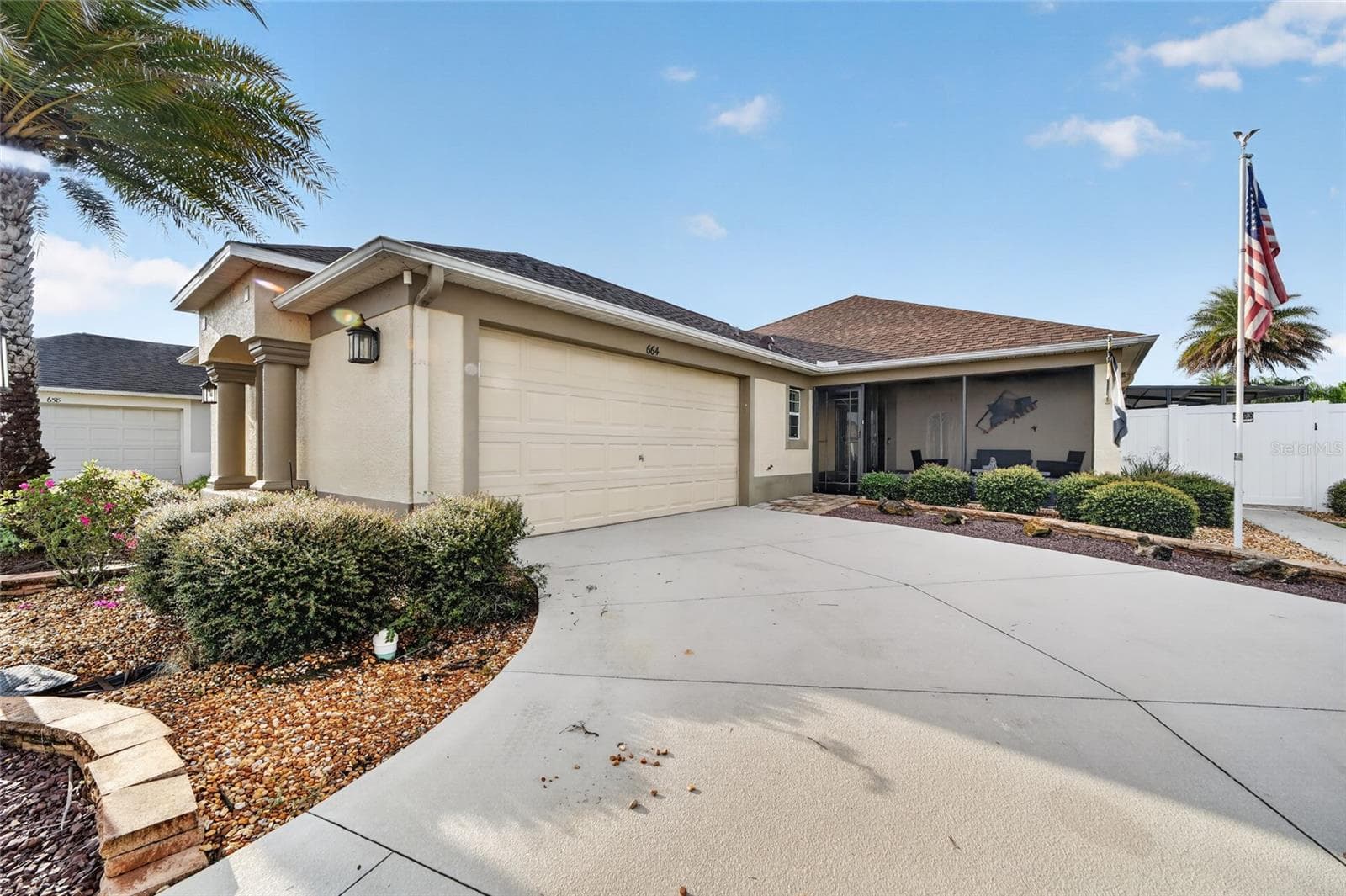 Villa at 664 MISSION HILLS TRL, THE VILLAGES, photo 4 of 63