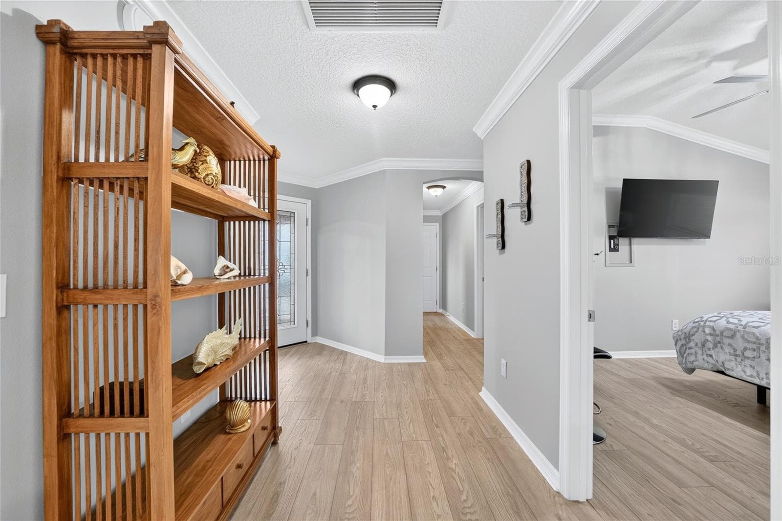 Villa at 664 MISSION HILLS TRL, THE VILLAGES, photo 11 of 63