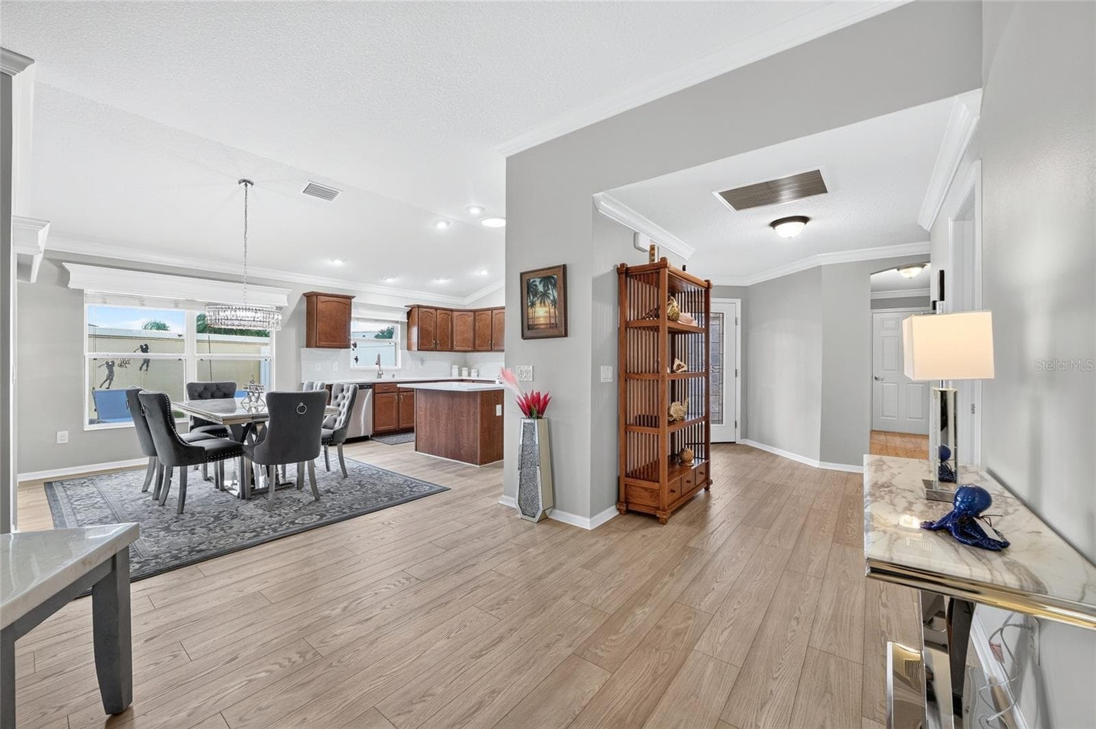 Villa at 664 MISSION HILLS TRL, THE VILLAGES, photo 12 of 63