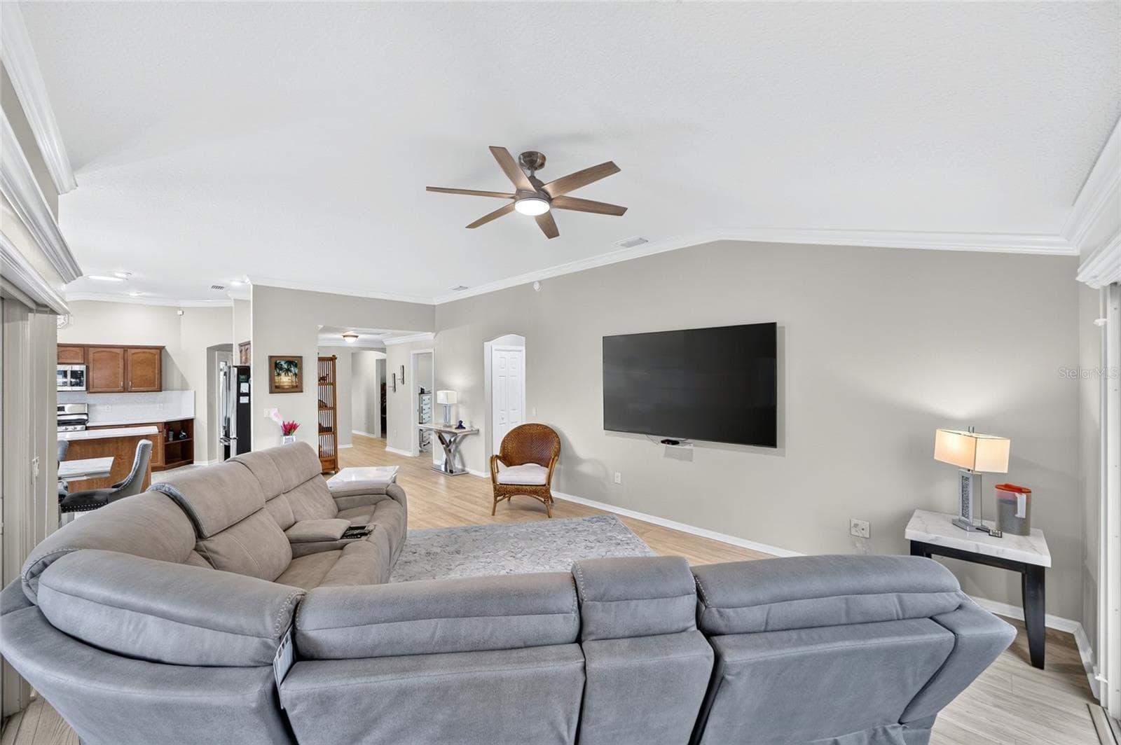 Villa at 664 MISSION HILLS TRL, THE VILLAGES, photo 17 of 63