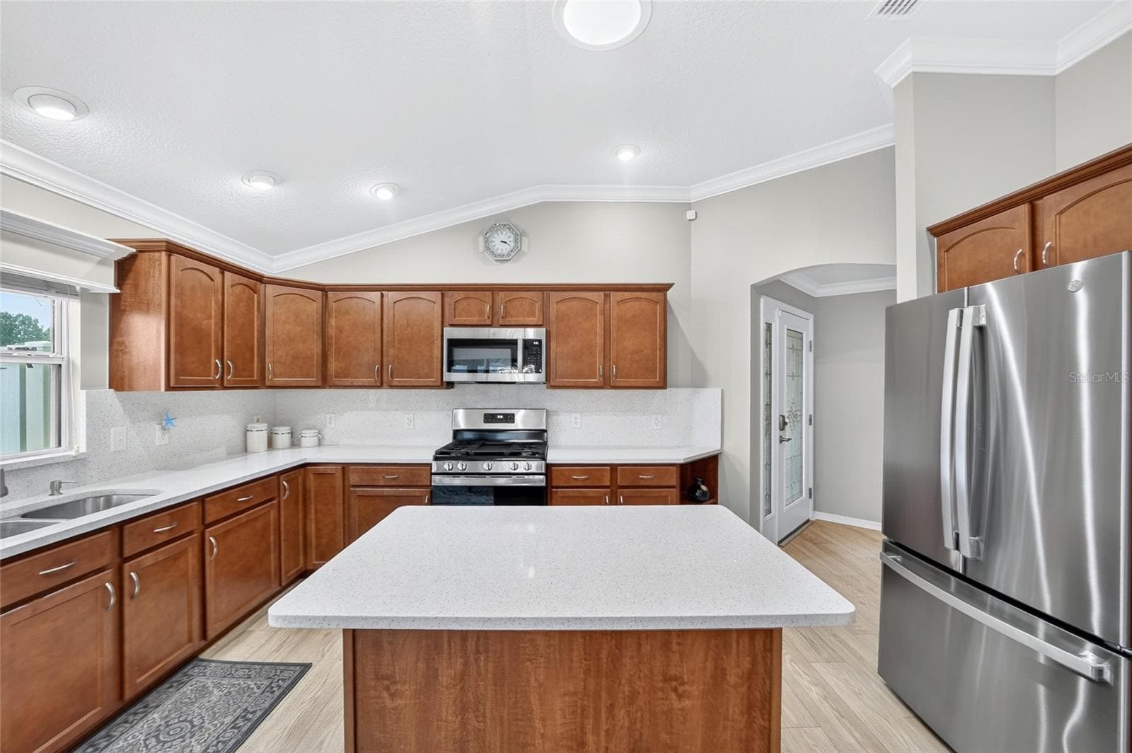 Villa at 664 MISSION HILLS TRL, THE VILLAGES, photo 24 of 63