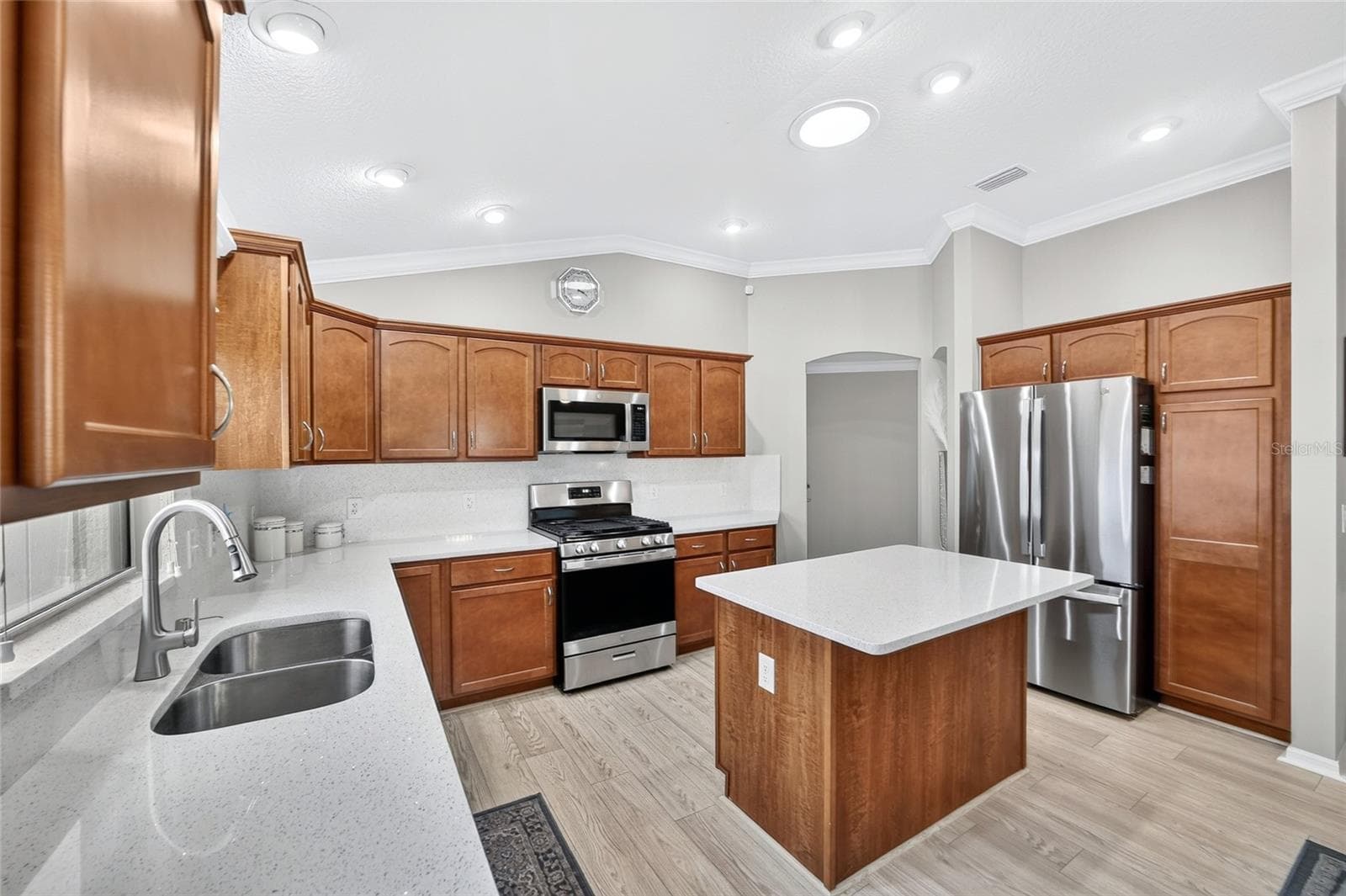 Villa at 664 MISSION HILLS TRL, THE VILLAGES, photo 25 of 63