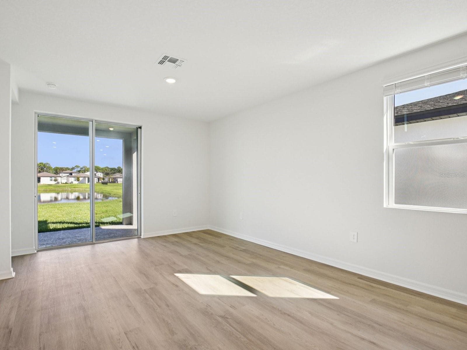 Single Family Residence at 17668 OLIVE THORN DR, BROOKSVILLE, photo 13 of 20