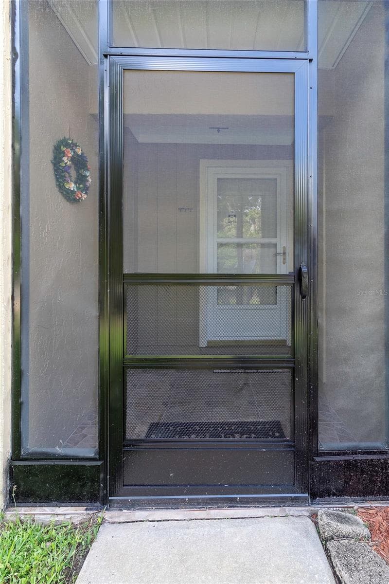 Condominium at 32 FAIRWAY DR #32, DEBARY, photo 5 of 37
