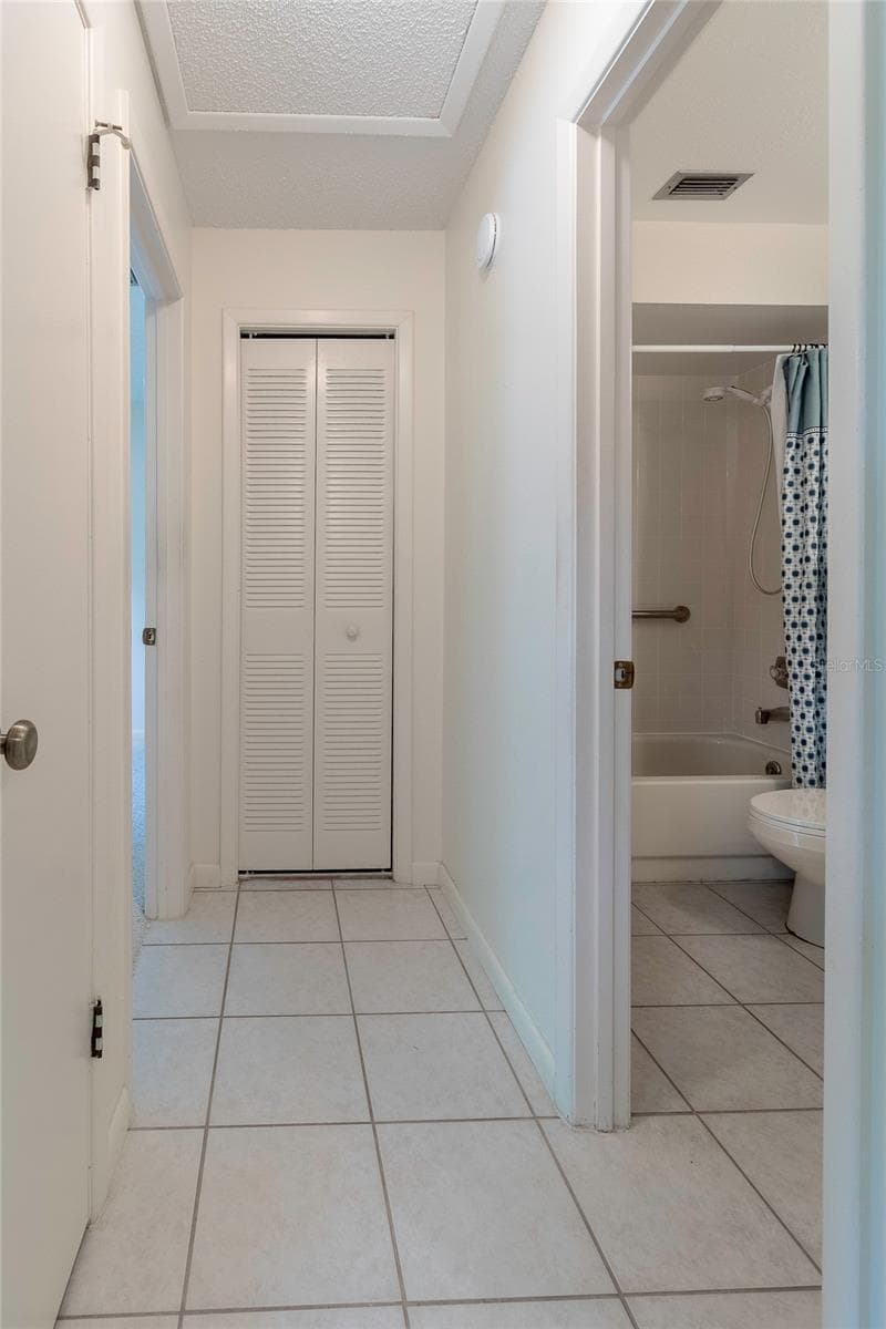 Condominium at 32 FAIRWAY DR #32, DEBARY, photo 8 of 37