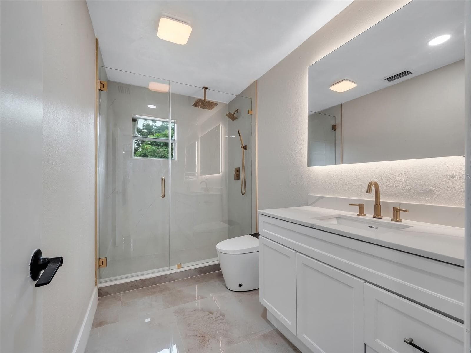 Single Family Residence at 6801 N CLEARVIEW AVE, TAMPA, photo 16 of 27