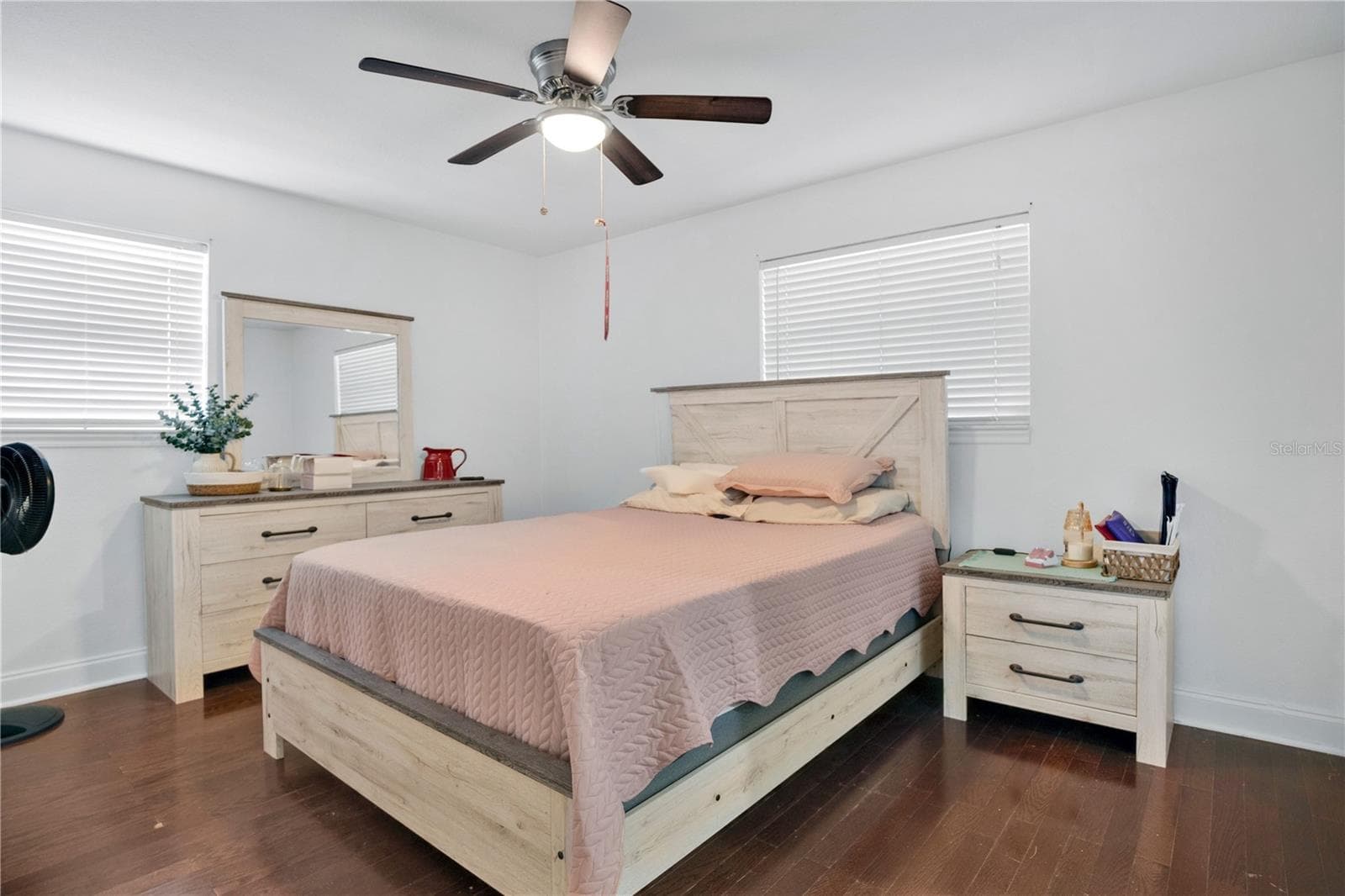 Single Family Residence at 1802 EGAN DR, ORLANDO, photo 13 of 35
