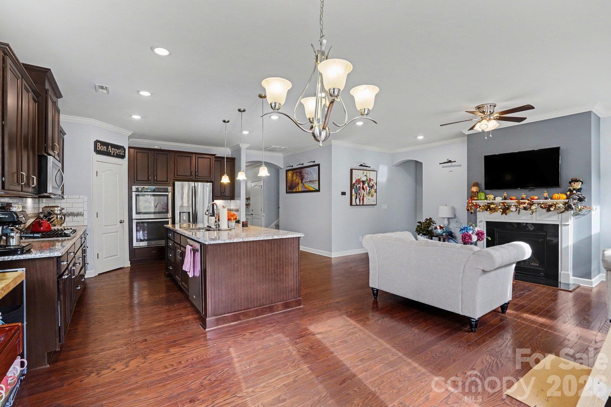 Single Family Residence at 8340 Breton Way, Harrisburg, photo 11 of 46