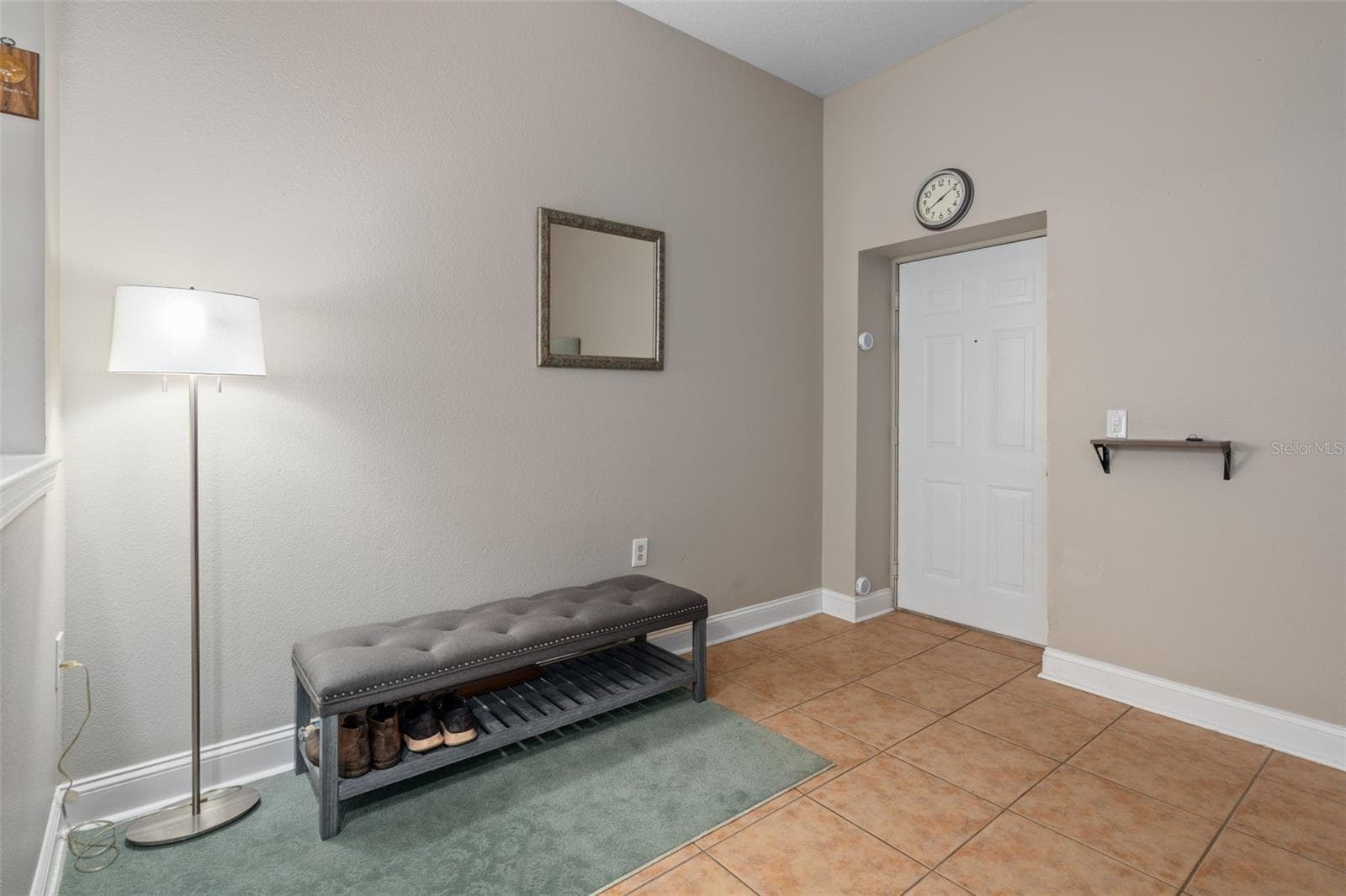 Entry Foyer - 701 MIRROR LAKE DR N #120, ST PETERSBURG