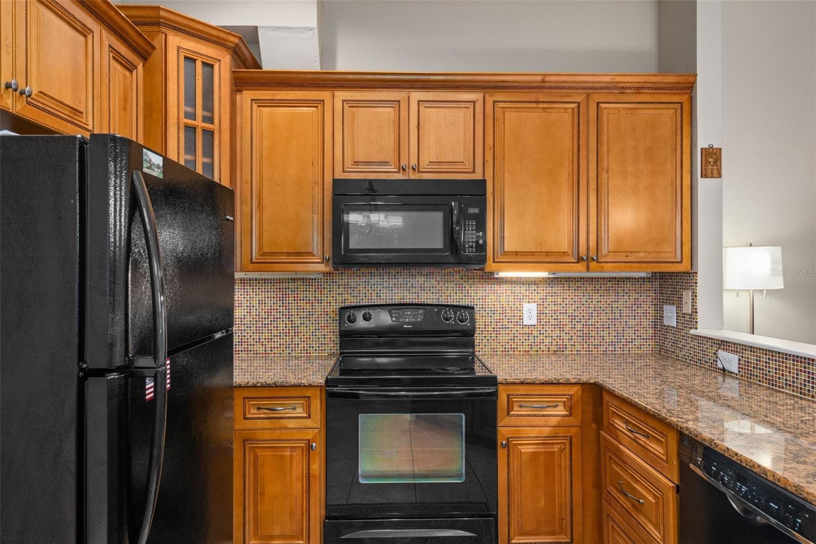 Kitchen - 701 MIRROR LAKE DR N #120, ST PETERSBURG