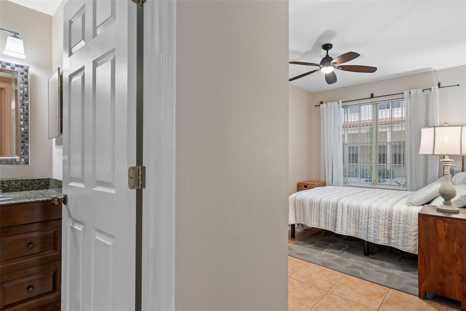 Guest Bedroom & Bathroom - 701 MIRROR LAKE DR N #120, ST PETERSBURG