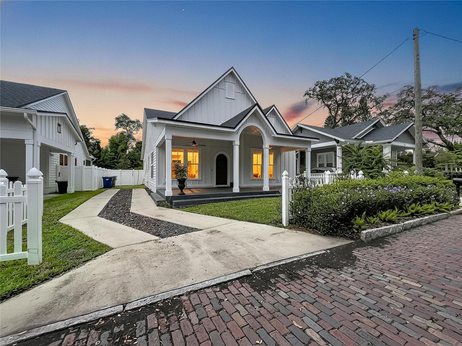 Single Family Residence at 3016 N MASSACHUSETTS AVE, TAMPA, photo 7 of 65