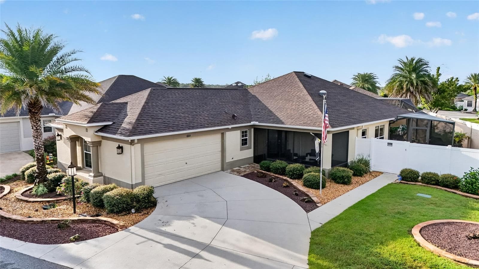 664 MISSION HILLS TRL