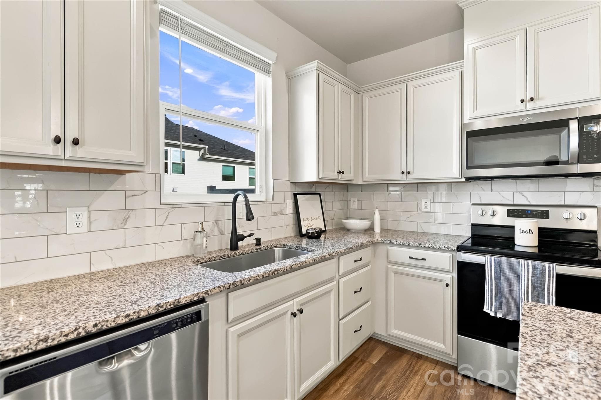 Townhouse at 15640 Little Bluestem Street, Charlotte, photo 11 of 38