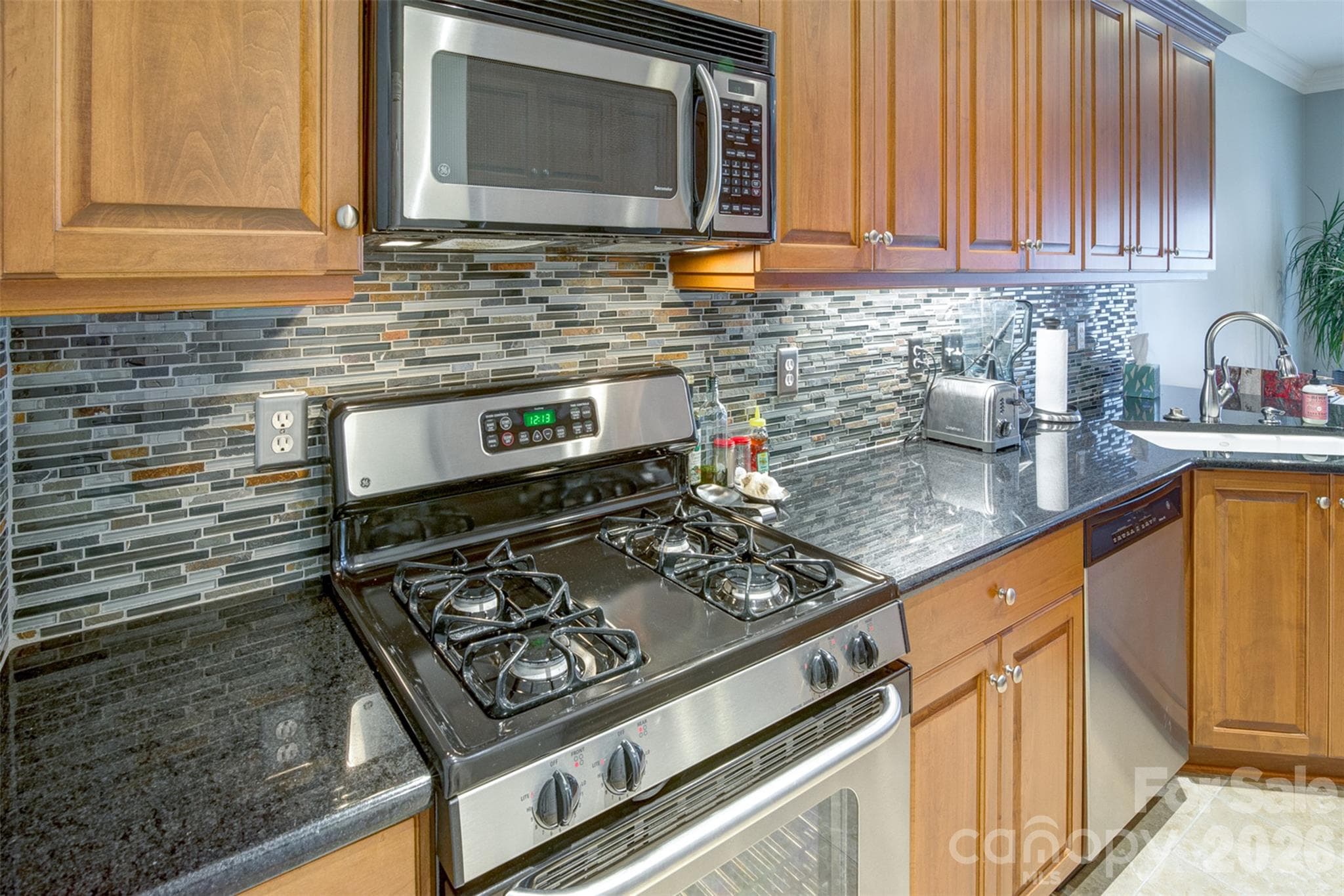 Townhouse at 149 42nd Avenue Drive NW, Hickory, photo 10 of 37