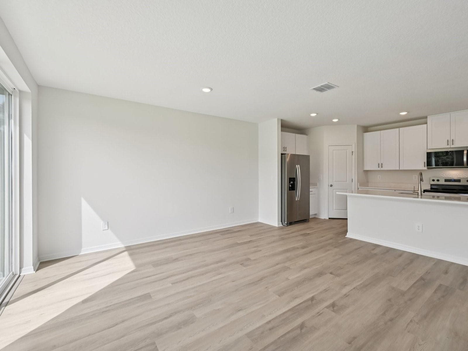 Single Family Residence at 1688 COOLRIDGE PL, ZEPHYRHILLS, photo 12 of 32