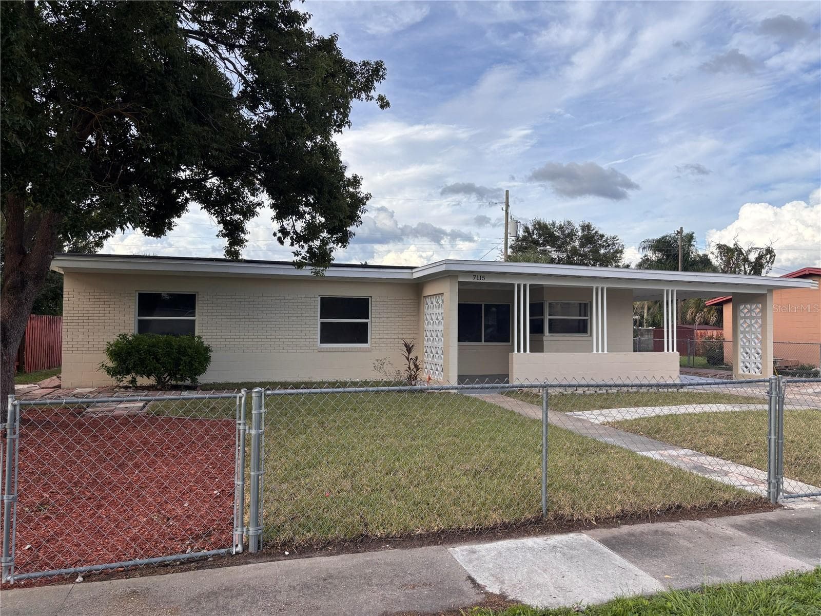Single Family Residence at 7115 ALVINA WAY, ORLANDO, photo 2 of 18