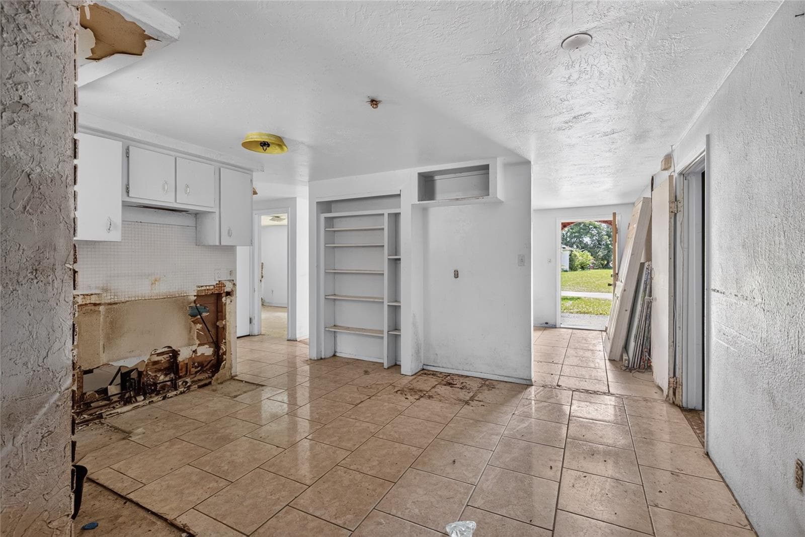 Single Family Residence at 6701 POMANDER AVE, NEW PORT RICHEY, photo 6 of 20