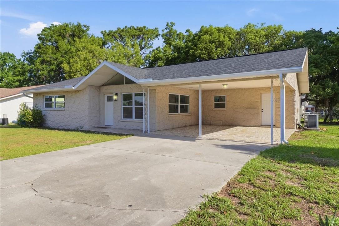 Single Family Residence at 1163 SE 2nd ST, CRYSTALRIVER FL 34429, Crystal River, photo 4 of 48