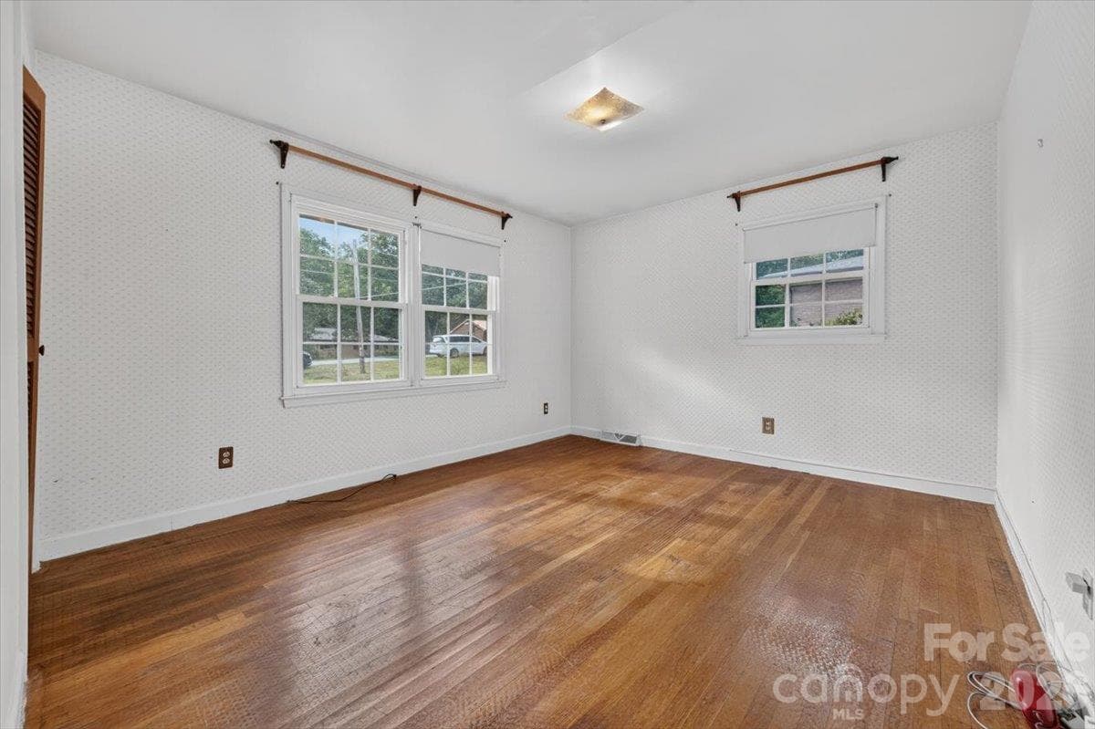 Single Family Residence at 6324 Elmwood Circle, Charlotte, photo 17 of 38