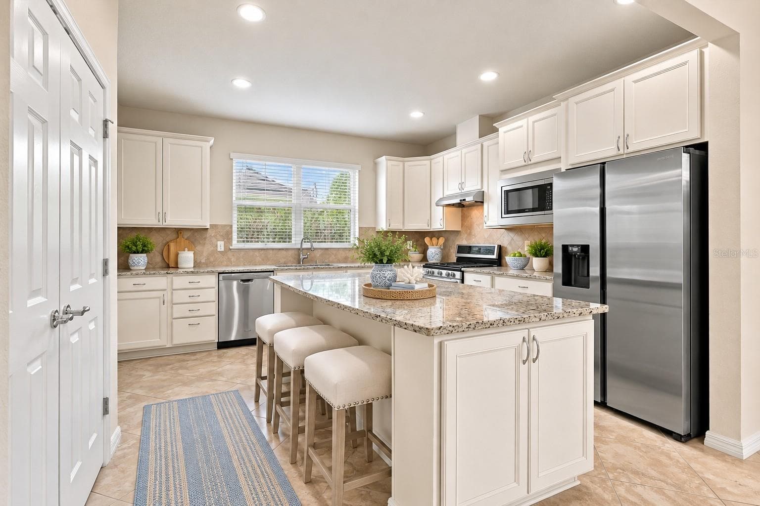 Single Family Residence at 1032 SALAMANCA PL, DAVENPORT, photo 12 of 59