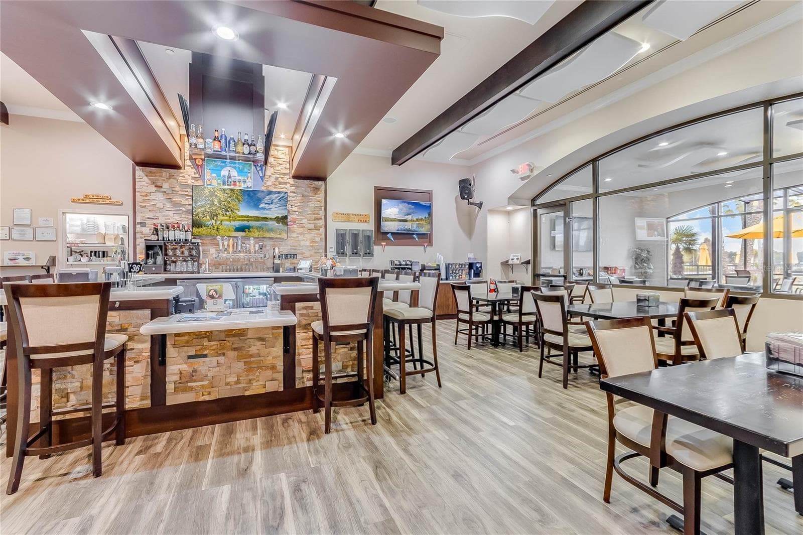 LaTapenade Tavern - 1032 SALAMANCA PL, DAVENPORT