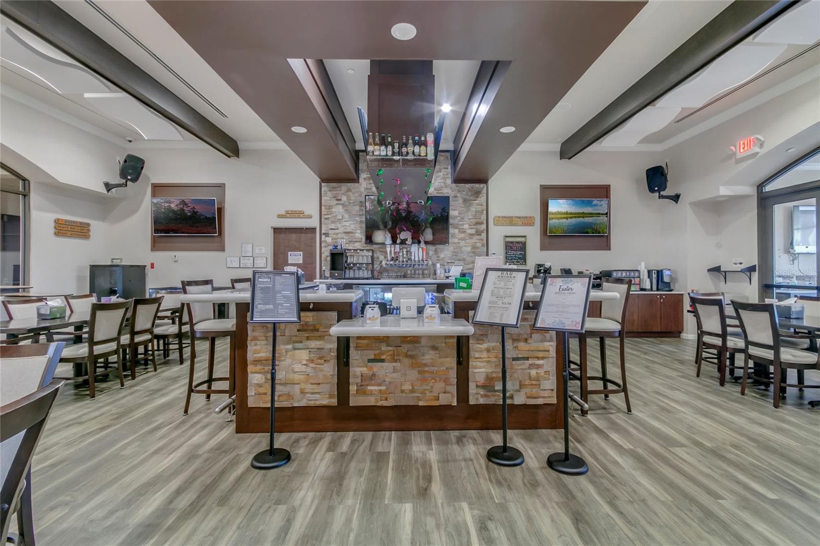 LaTapenade Tavern - 1032 SALAMANCA PL, DAVENPORT