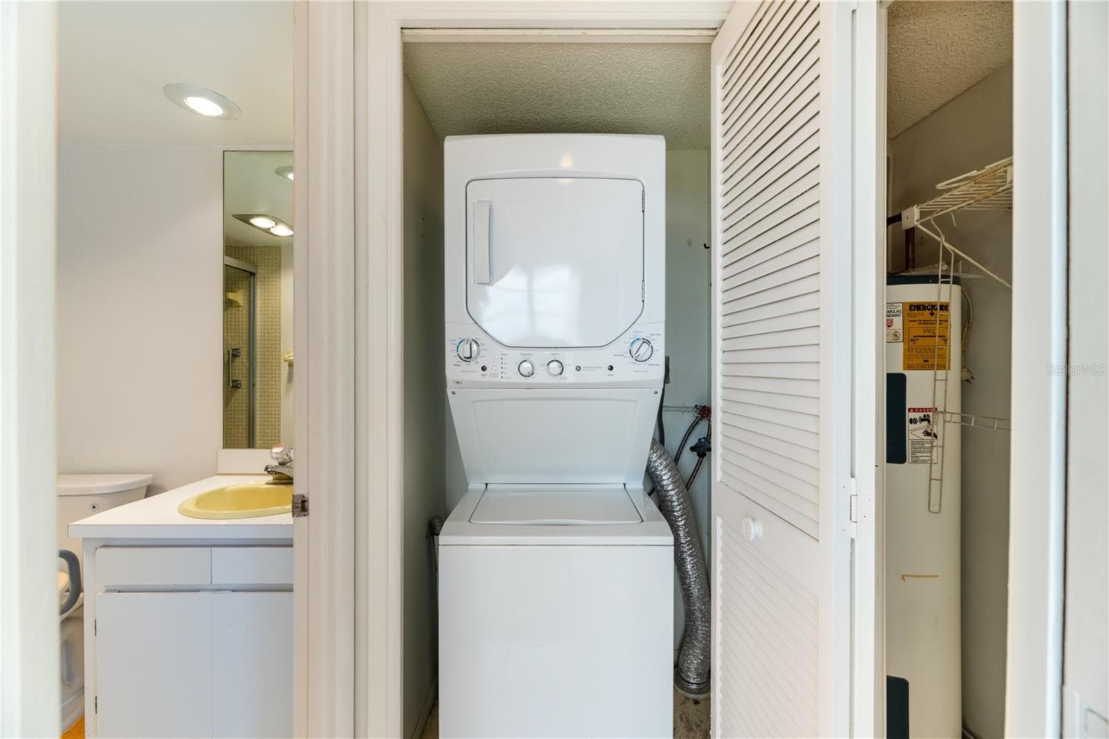 In-Unit Laundry - 605 OAKS DR #607, POMPANO BEACH