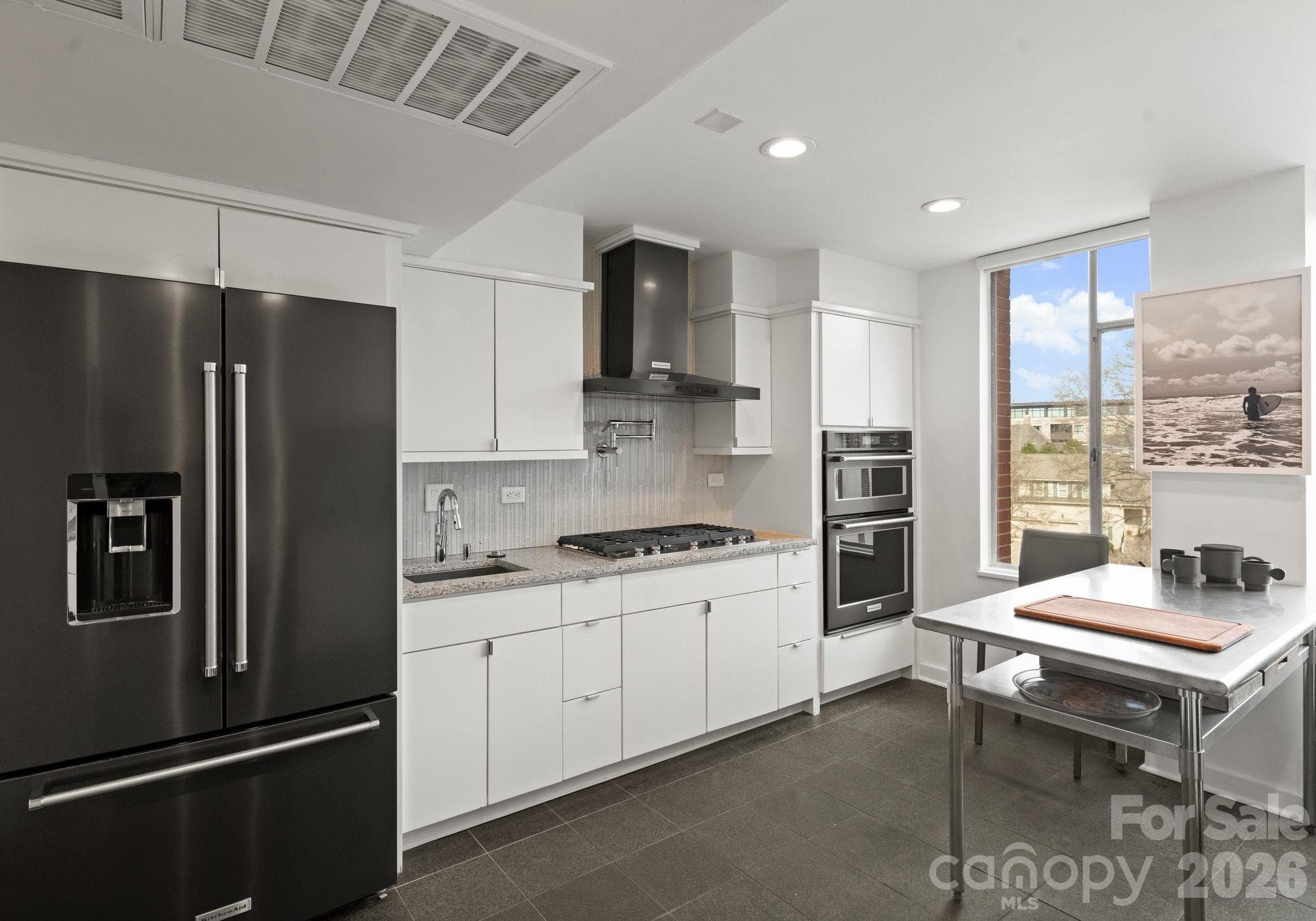 Condominium at 1300 Queens Road, Charlotte, photo 17 of 37