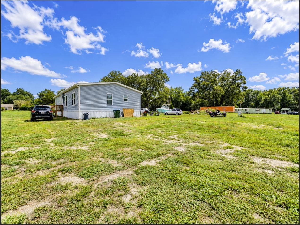 Manufactured Home at 4980 SE 14TH ST, SUMMERFIELD, photo 3 of 9