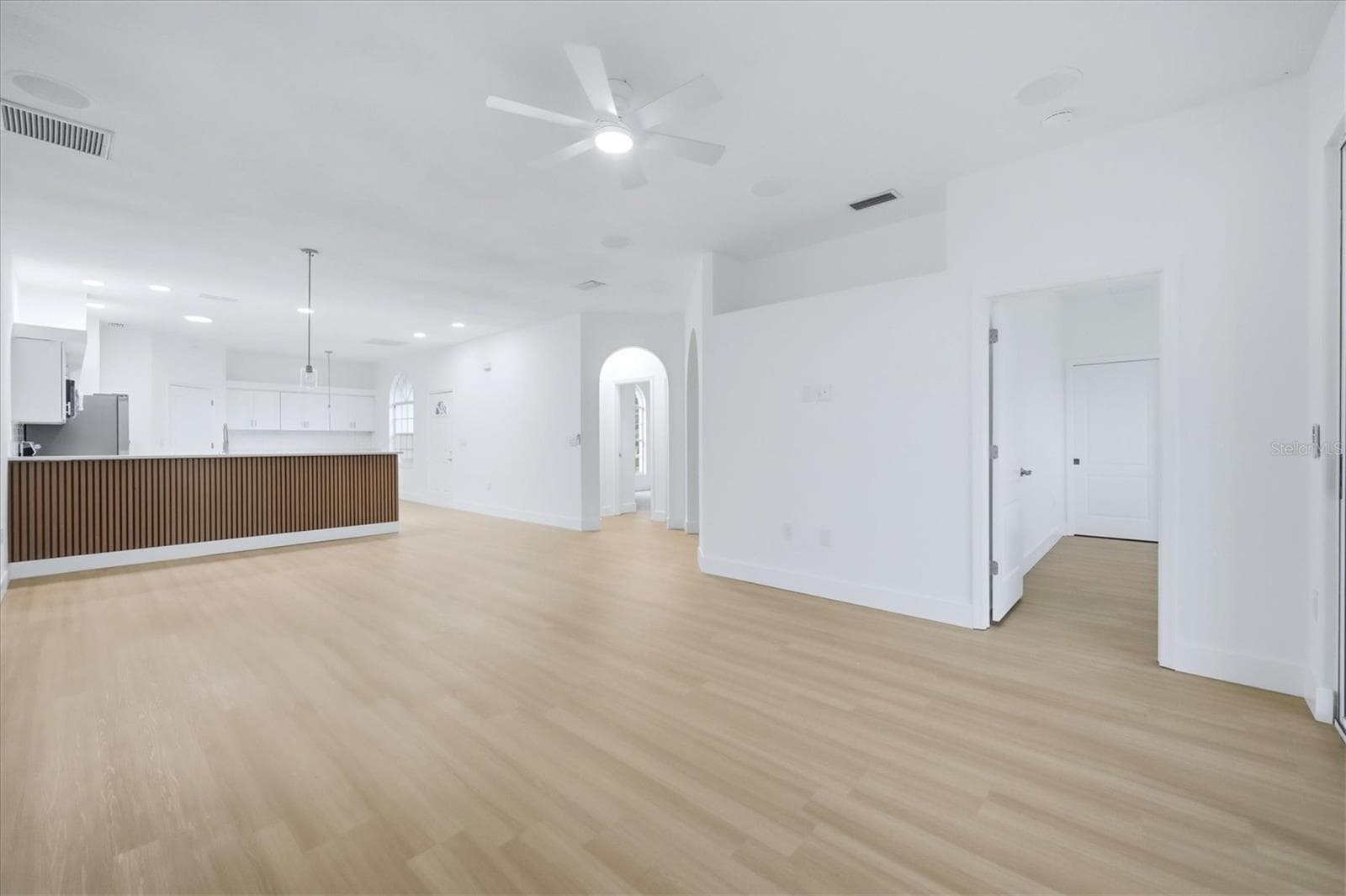 Villa at 5713 COTTONWOOD ST, BRADENTON, photo 6 of 70