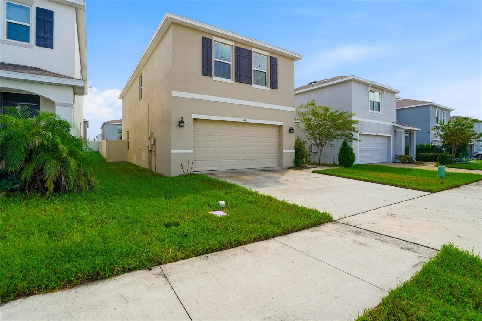 Single Family Residence at 5674 BANBURY RIDGE RUN, WESLEY CHAPEL, photo 2 of 44