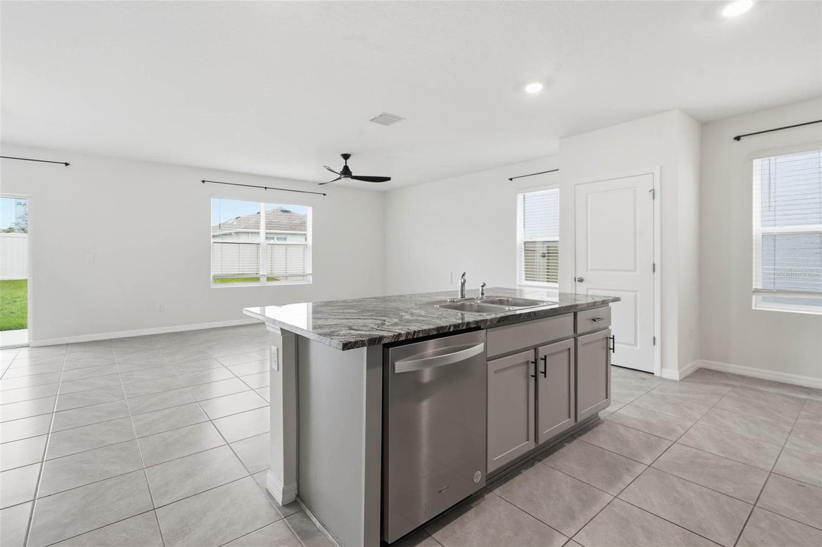 Single Family Residence at 5674 BANBURY RIDGE RUN, WESLEY CHAPEL, photo 10 of 44