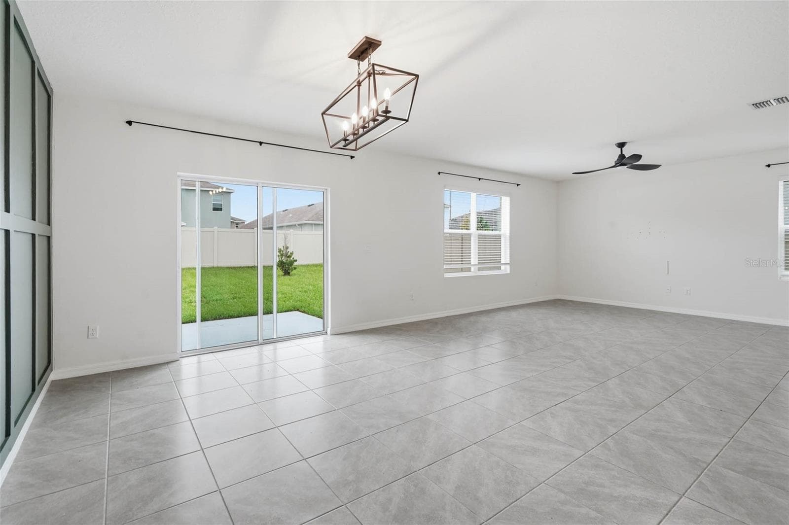 Single Family Residence at 5674 BANBURY RIDGE RUN, WESLEY CHAPEL, photo 16 of 44